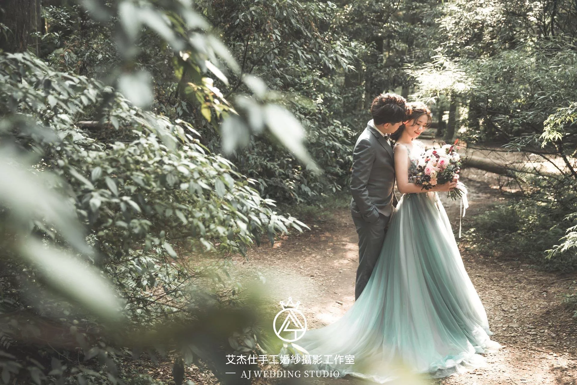 桃園中壢婚紗攝影推薦-婚紗攝影作品-AJWedding艾杰仕婚紗攝影(9)時尚婚紗-森林-氣球-婚紗攝影新人作品｜氣球｜森林｜婚紗作品