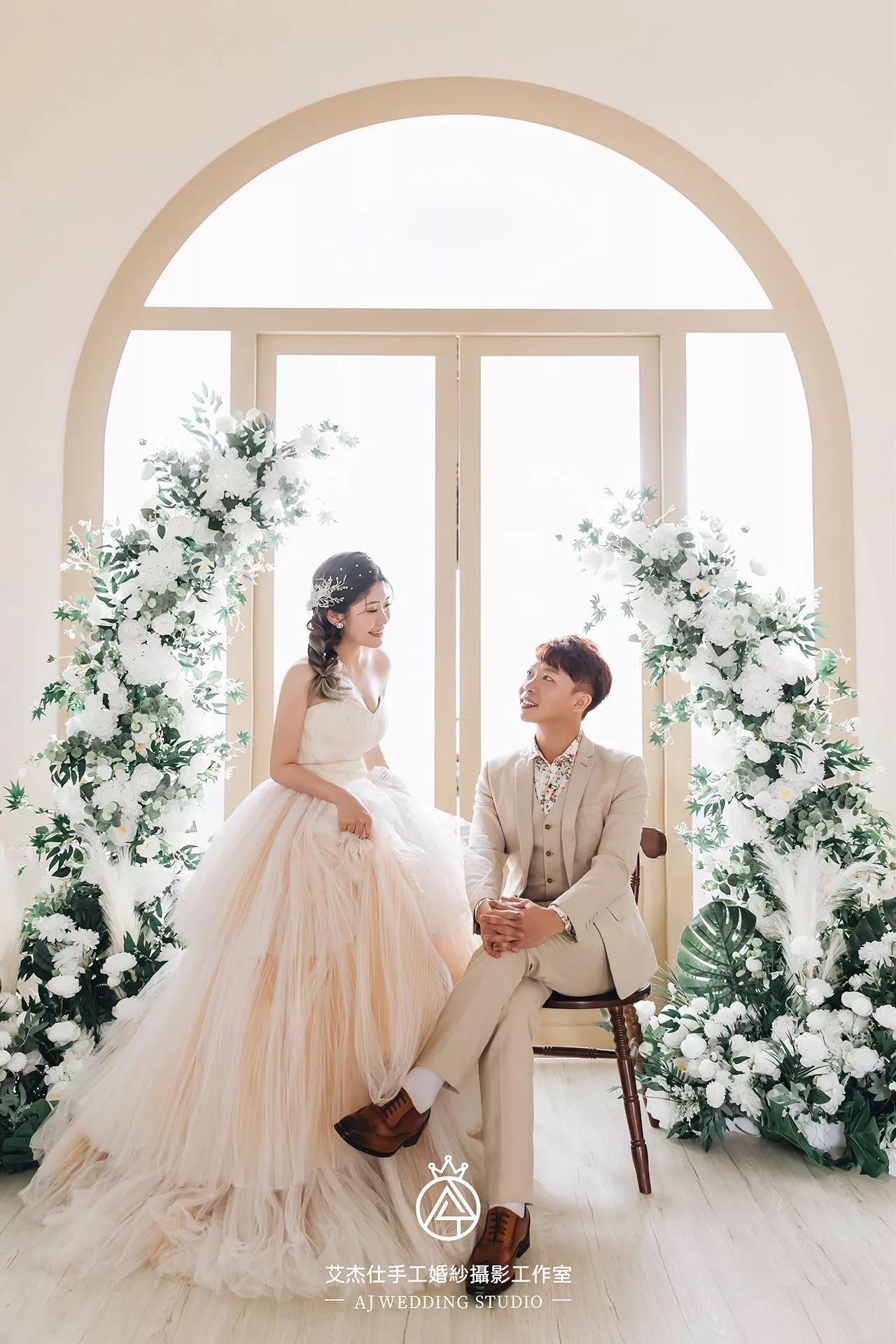 桃園中壢婚紗攝影推薦-婚紗攝影作品-AJWedding艾杰仕婚紗攝影(10)-DeerStudio攝影棚-鹿攝影棚-楊梅攝影棚-婚紗攝影新人作品｜鹿攝影棚｜DeerStudio攝影棚｜楊梅攝影棚｜婚紗作品